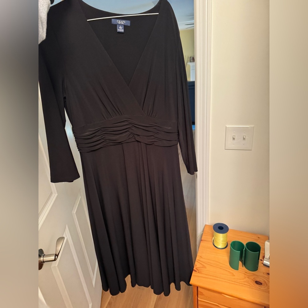 Chaps women size large black maxi dress. V neck with 3/4 sleeves